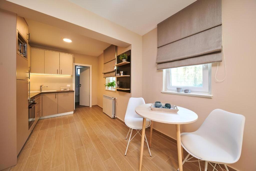 Apartments Martello Garden โปเรช ภายนอก รูปภาพ